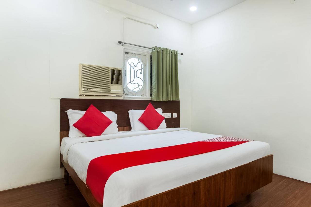 Oyo 76129 Rk Inn Guntur Exterior photo